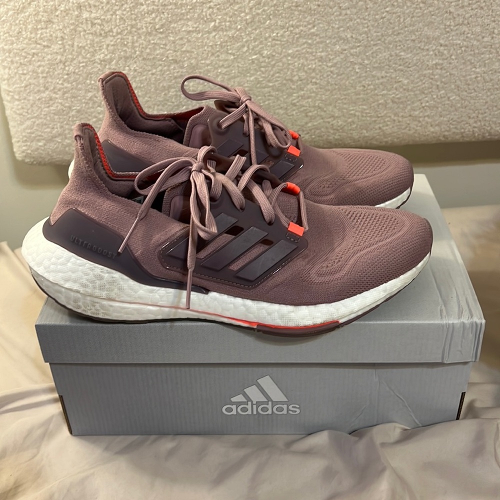 Adidas Ultraboost 22, women’s size 7.5